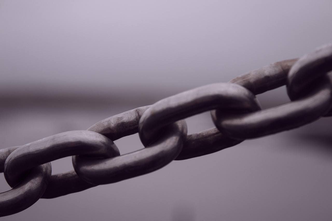 Tipos de texto âncora: elos de corrente que representam links conectando páginas